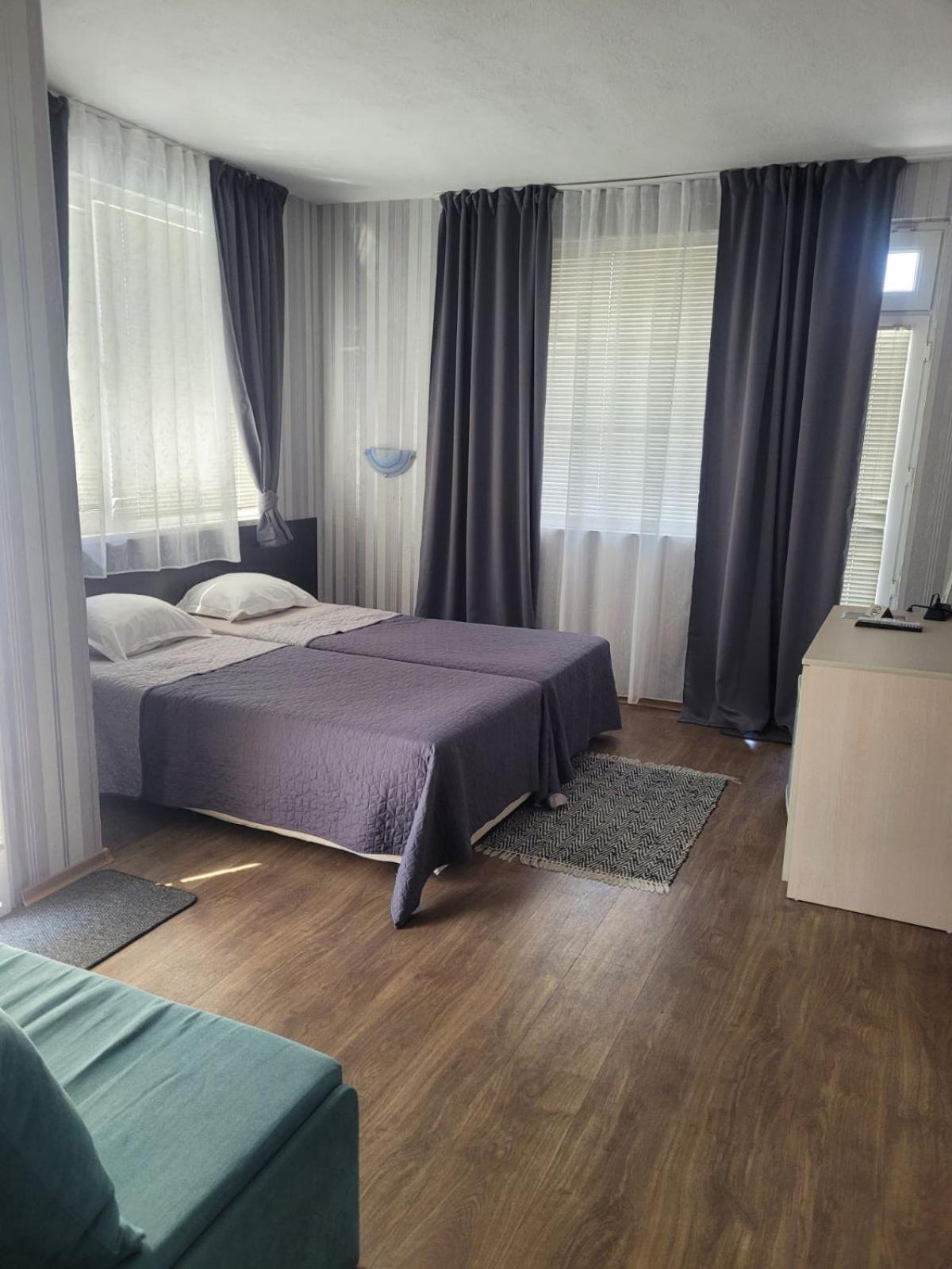 Guest House Taligarov Pomorie Exterior foto