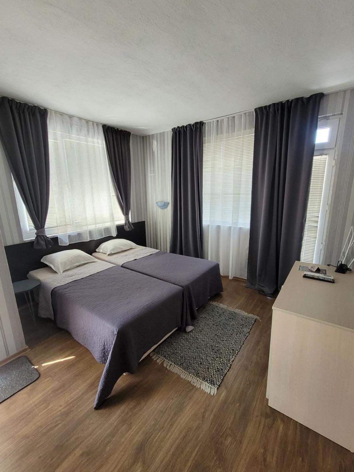 Guest House Taligarov Pomorie Exterior foto